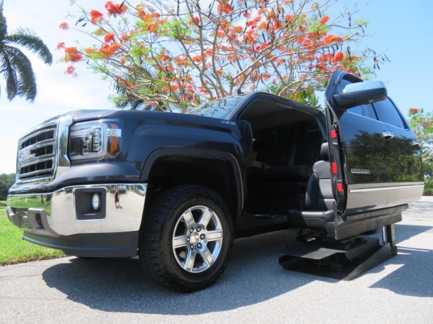 2014 /Black GMC Sierra 1500 SLT Crew Cab 2WD (3GTP1VEC2EG) with an 5.3L V8 OHV 16V engine, 6-Speed Automatic transmission, located at 4301 Oak Circle #19, Boca Raton, FL, 33431, (954) 561-2499, 26.388861, -80.084038 - Photo#62